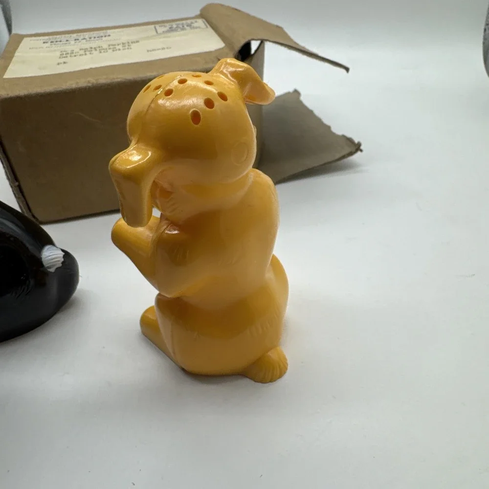 VTG Plastic Cat & Dog Salt & Pepper Shakers MCM Ken-L Ration Promo Dayton, Ohio